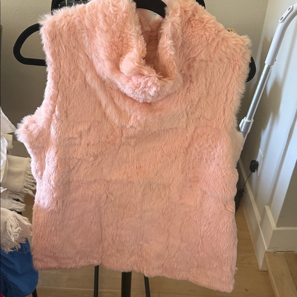 Hugo Buscati Sweaters - Hugo Buscati Pink Fuzzy Cowl Neck Sweater